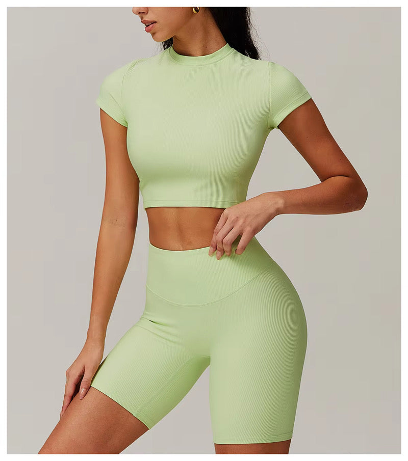 Soft Ribbed Crop Top – Perfect Fit for Gym & Everyday Wear